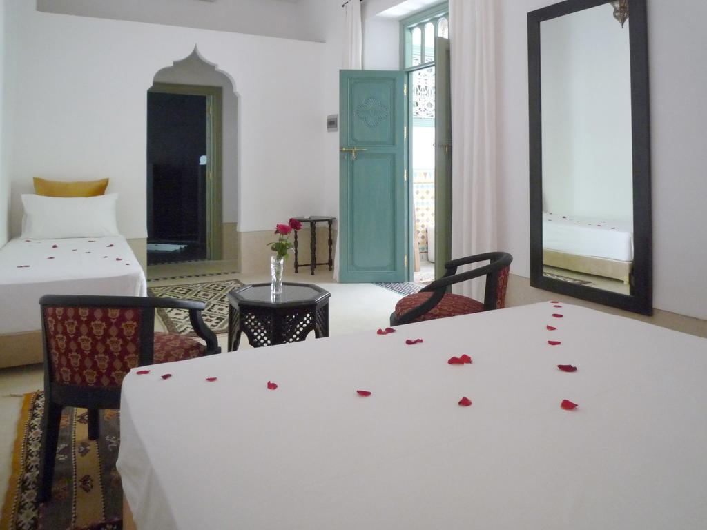 Riad Azahar Marrakesh Bagian luar foto